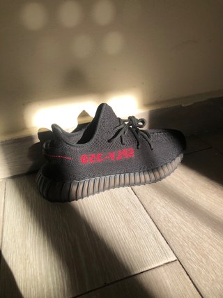 Adidas Yeezy Boost 350 V2 Bred