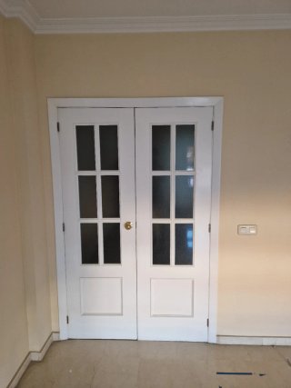 Puertas Blancas con y sin Cristales