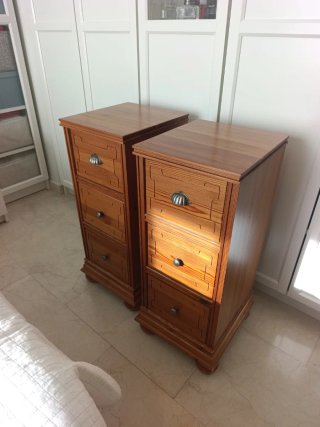 2 Cajoneras de Madera Maciza