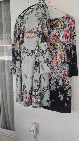 Lote de 2 vestidos estampados