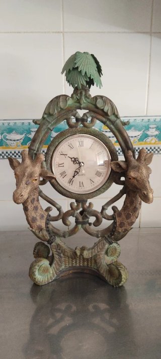 Reloj de Sobremesa con Motivos de Jirafas