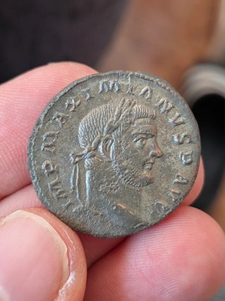 Follis Romano Maximiano Hércules (297-305)