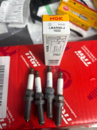 4 Bujías NGK LMAR9D-J para BMW S1000
