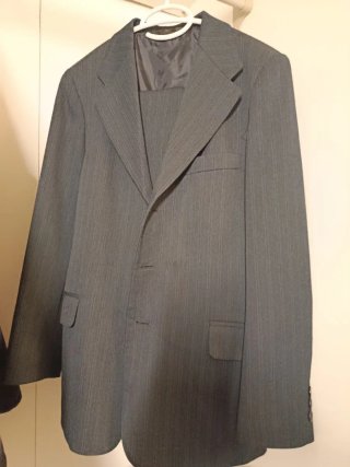 Traje azul marino con Rayas Diplomáticas