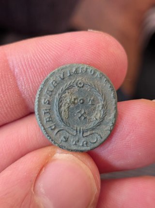 Follis Romano Constantino II (320 d.C.)
