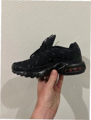 Nike Air Max Plus Triple Black Talla 38
