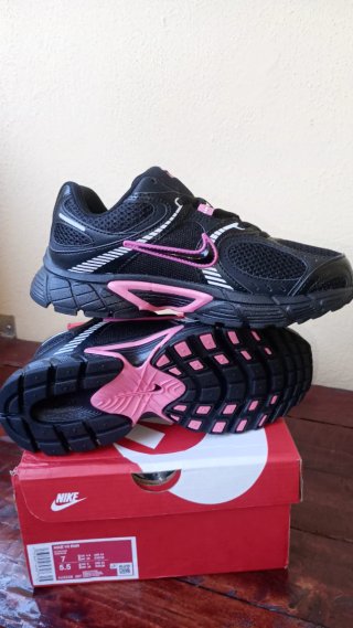 Zapatillas Nike V5 RNR Talla 38