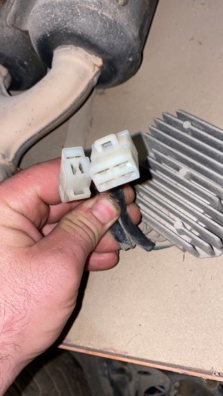 Regulador de corriente TGB 125