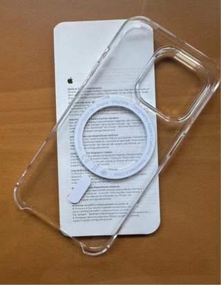 Clear Case MagSafe para iPhone 15 Pro-Como Nueva