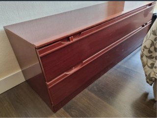 Cómoda de Madera con Dos Cajones
