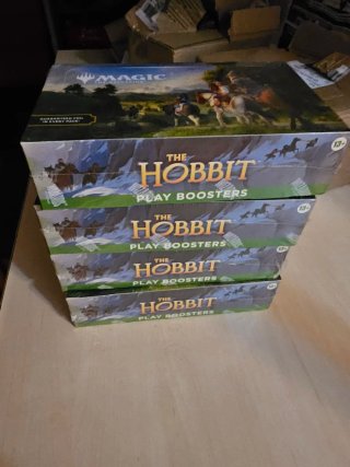 Caja Play Boosters Magic The Hobbit en inglés