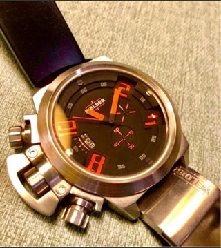 Reloj Welder K24 Cronógrafo Negro y Naranja
