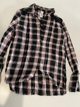 Camisa de cuadros negra y rosa
