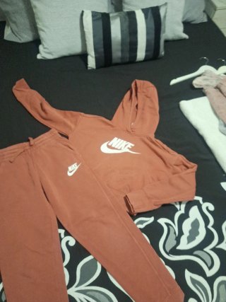 Chándal Nike salmón
