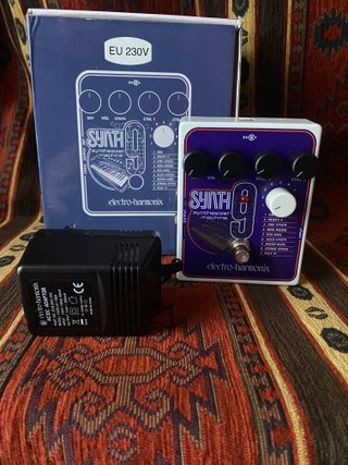 Electro-Harmonix Synth9 Synthesizer Machine