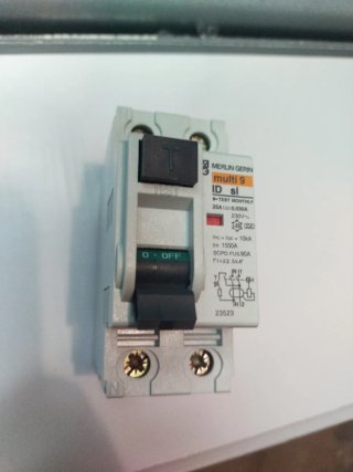 Diferencial Merlin Gerin Multi 9 ID si