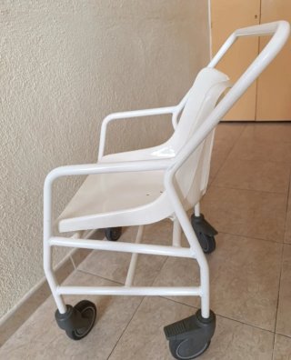 Silla de Ducha con Ruedas
