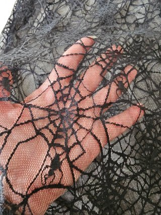 Vestido mini negro encaje telaraña gótico Y2K S