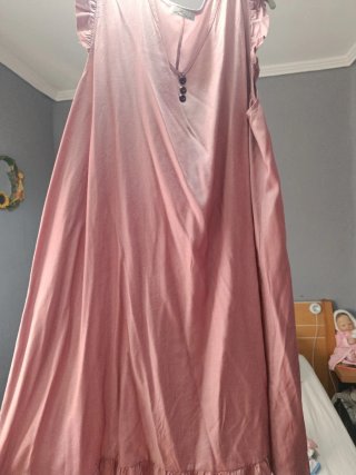 Vestido Rosa con Volantes