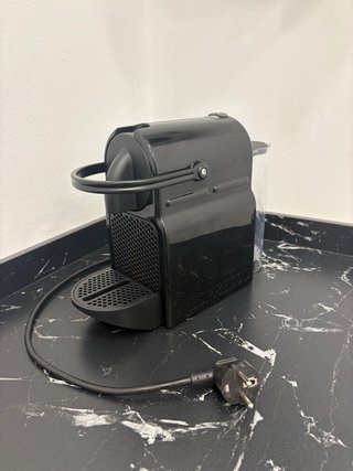 Cafetera De'Longhi Nespresso Inissia Negra