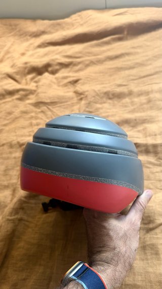 Casco plegable Closca gris y rojo talla M