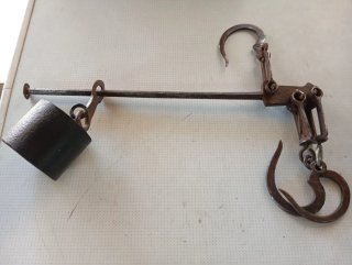 Antigua balanza romana de 37 cm