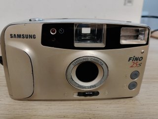 Cámara Analógica Samsung Fino 25S con funda