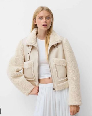 Chaqueta Bershka Beige