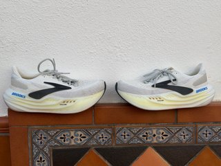 Zapatillas Running Brooks Blancas