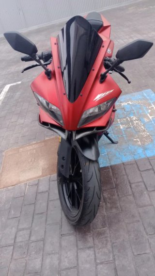 Yamaha YZF 125r (2018)
