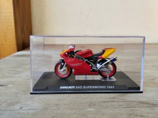 Ducati 550 Supermono 1993 - Maqueta