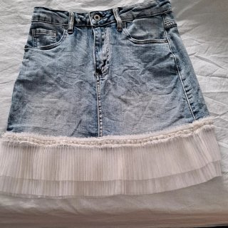 Falda Vaquera con Volante de Tul
