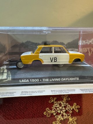 Coche Lada 1500 James Bond 007