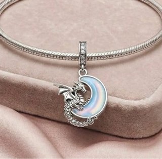 Charm Dragón y Luna