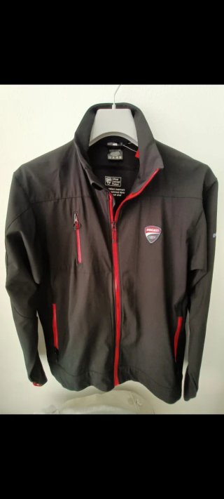 Chaqueta Ducati Corse Oficial Talla XL Estrenar.