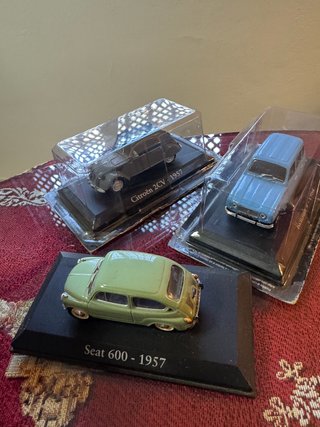 Lote 3 Coches Clásicos: SEAT 600, 2CV y R4