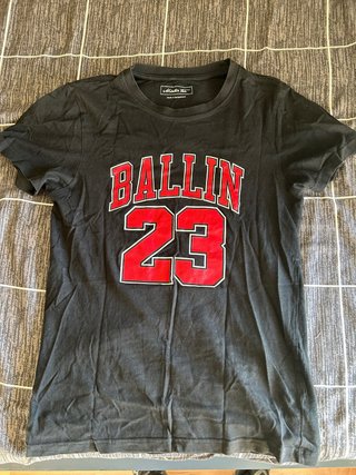 Camiseta Mister Tee Ballin 23