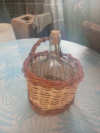 Garrafa de Cristal con Revestimiento de Mimbre