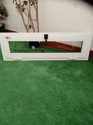 Ventana de Aluminio 100x30 cm Basculante.