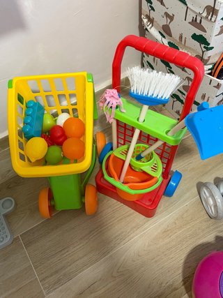 Set di Giocattoli: Carrello della Spesa e Pulizia