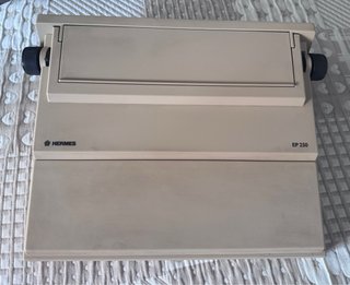 Máquina de escribir electrónica Hermes modelo EP 2