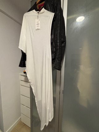 Top asimétrico blanco Zara