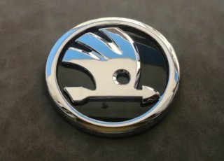 90mm Logo Emblema Capó o Maletero Skoda