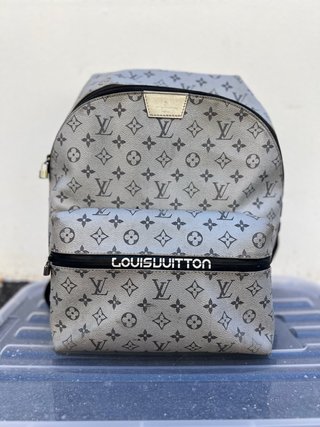 Mochila Louis Vuitton Gris