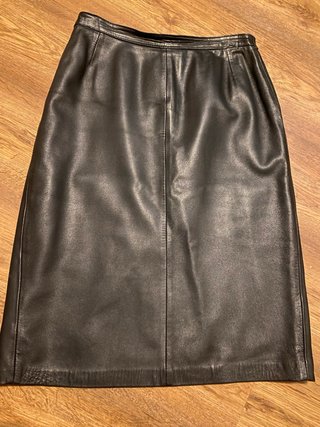 Falda de Piel Negra Talla 38