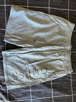 Pantalones cortos Guess grises