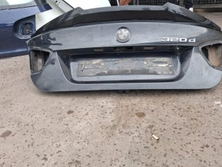 Portón Trasero BMW E90 con Alerón