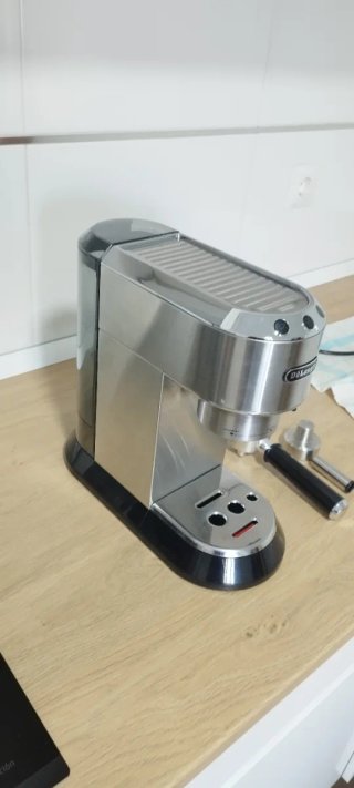 Cafetera DeLonghi Dedica