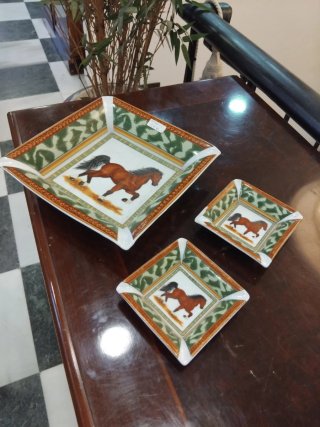 Set de 3 Ceniceros de Porcelana con Caballos