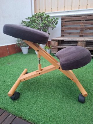 Silla ergonómica de rodillas